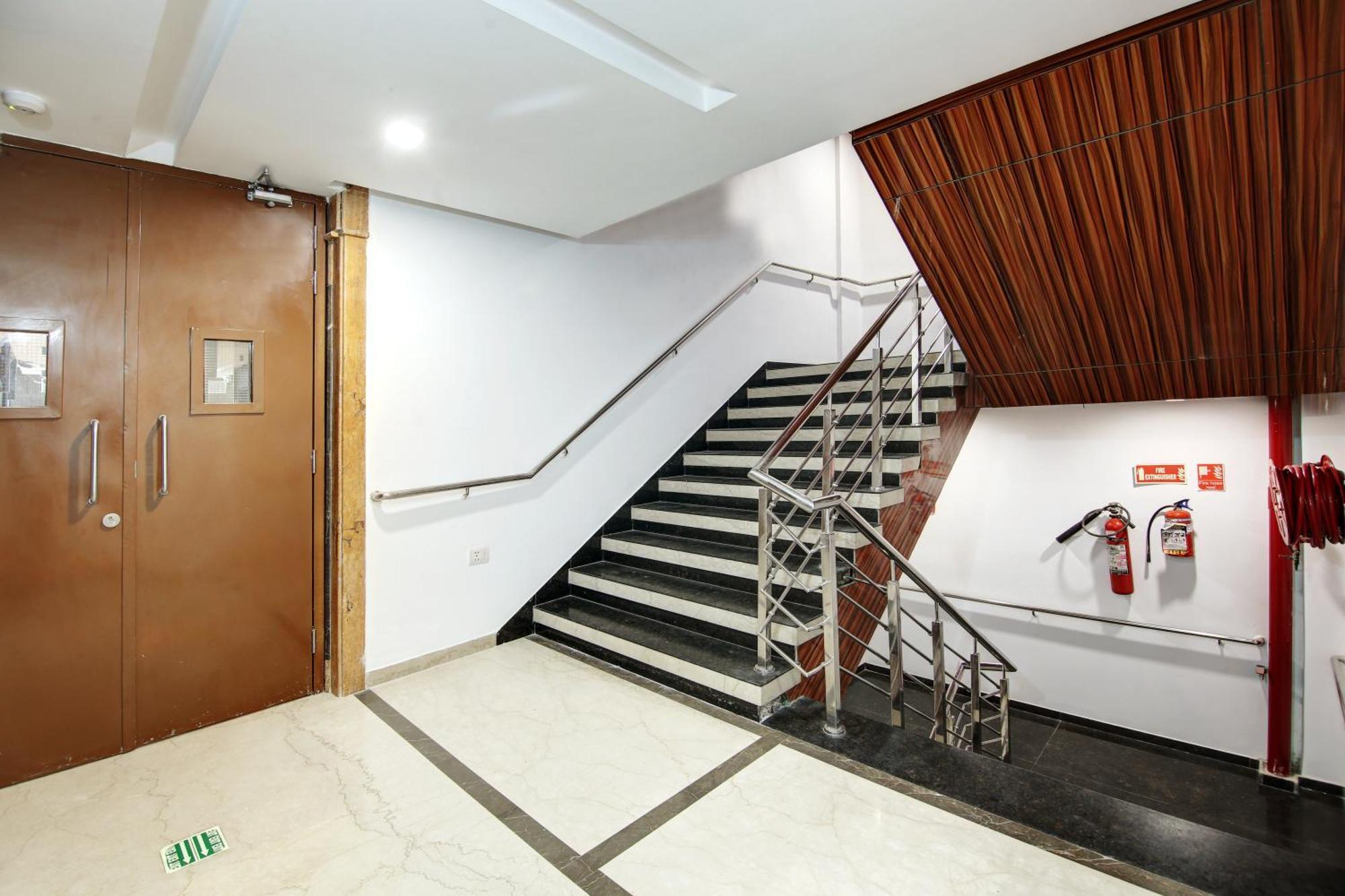 Hotel Neu Villa - Near Connaught Place & New Delhi Railway Station المظهر الخارجي الصورة
