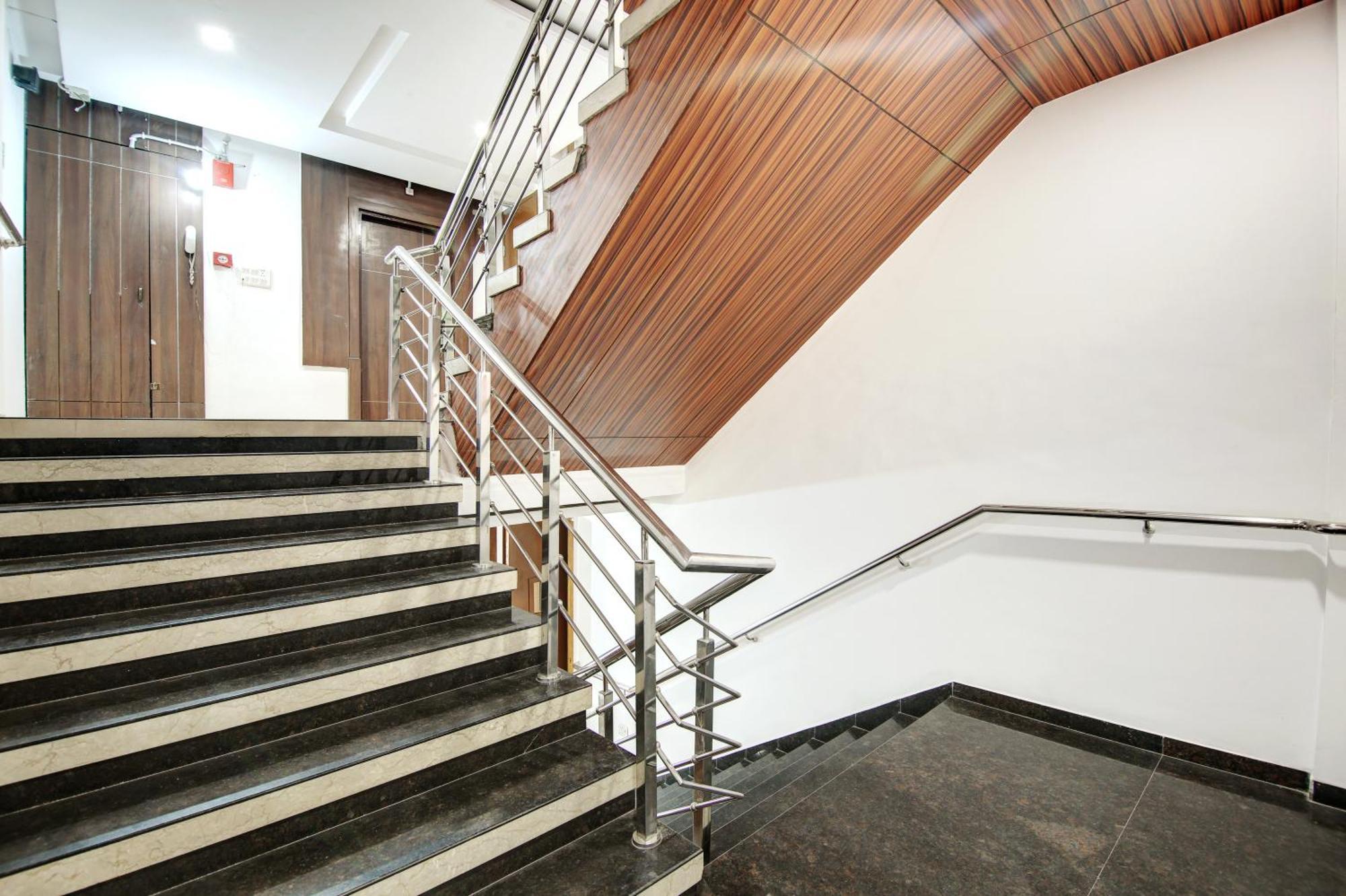 Hotel Neu Villa - Near Connaught Place & New Delhi Railway Station المظهر الخارجي الصورة